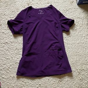 Cherokee iFlex Scrub Top in Eggplant - Size Small